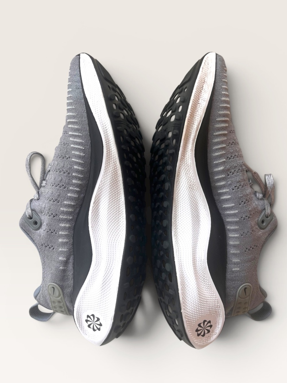 Nike ReactX Infinity Run 4 shoes in a Cool Grey colorway - super clean! - Picture 3 of 10
